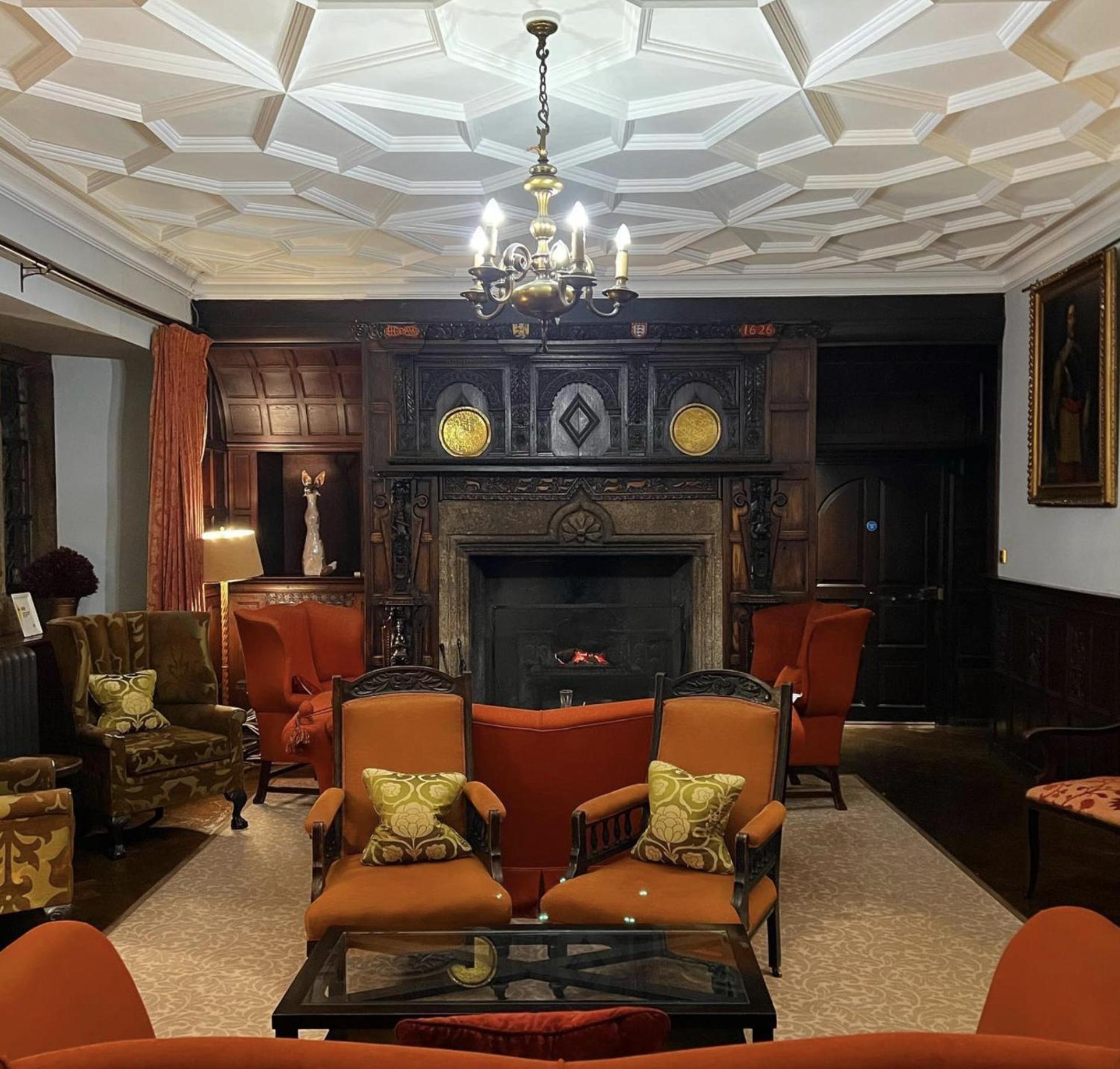 Готель Lewtrenchard Manor Екстер'єр фото