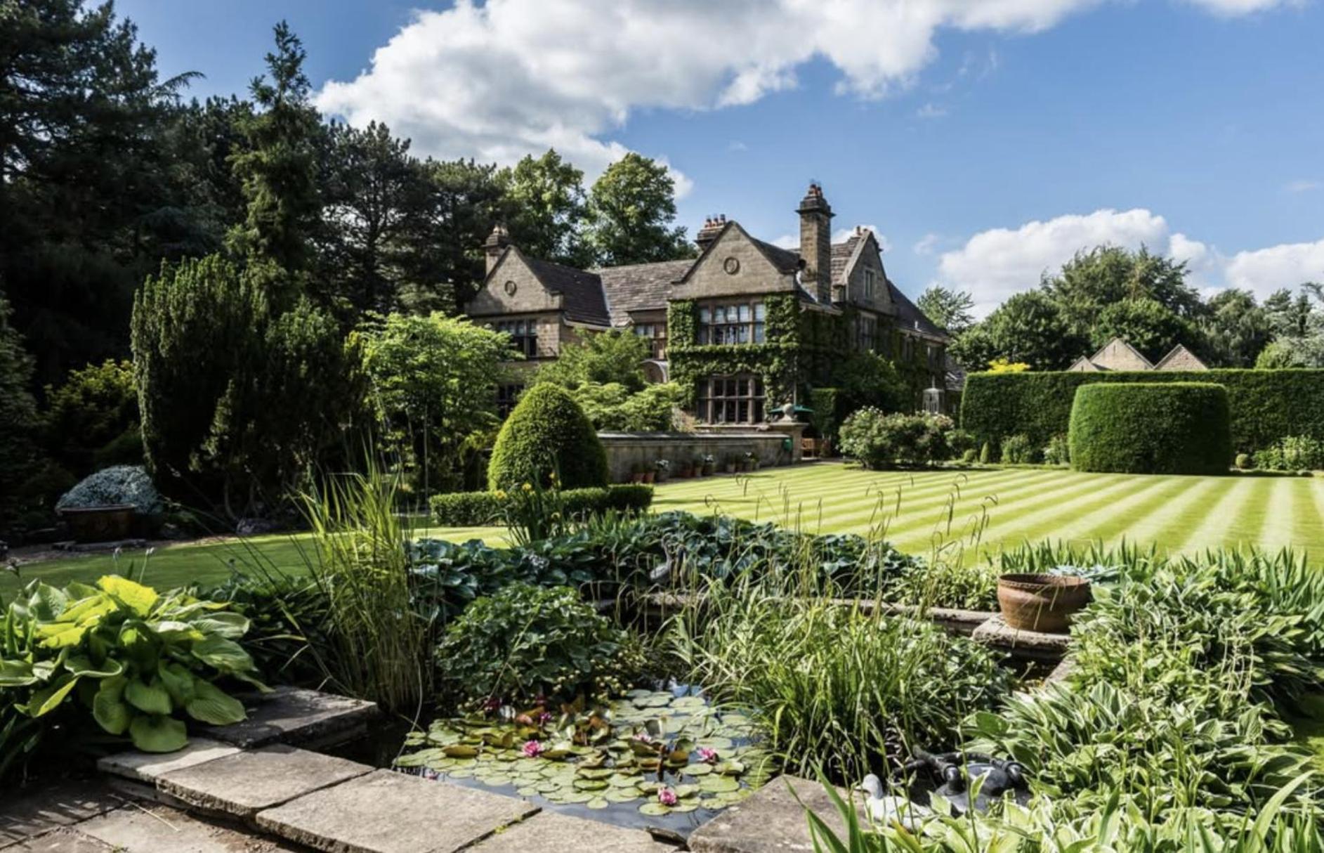 Готель Lewtrenchard Manor Екстер'єр фото